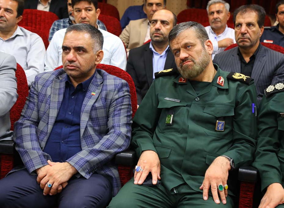 سرداررفیعی آتانی فرمانده سپاه صاحب الامر استان در مراسم بزرگداشت هفته دفاع مقدس در حوزه صنعت: صنعتگران و تلاشگران عرصه تولید؛همان سرداران  دوران دفاع مقدس هستند که غیرممکنها راممکن ساخته اند تصویر شماره-04