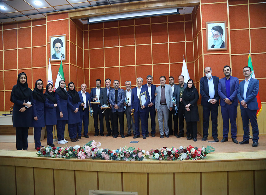 حضورشاخص اعضای هیات رئیسه وهیات نمایندگان اتاق  قزوین در جمع صادرکنندگان برتر استان  تصویر شماره-04