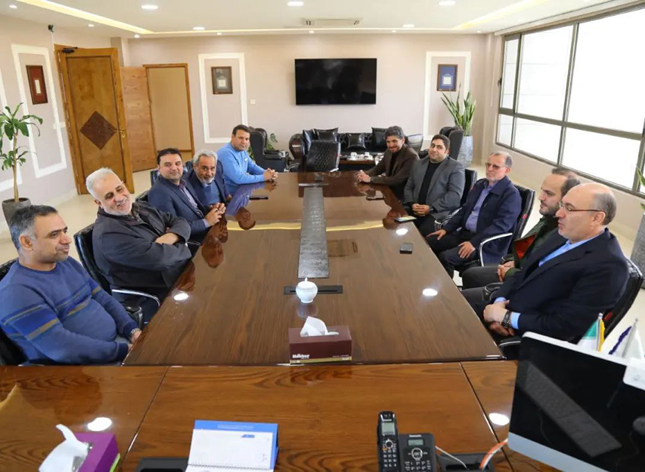 باحضور  دبیر ستادتسهیل و رفع موانع تولید کشور در  اتاق بازرگانی قزوین                                                                                               نشست تخصصی بررسی مشکلات واحدهای صنعتی و تولیدی استان تشکیل شد                                                                                              تصویر شماره-02