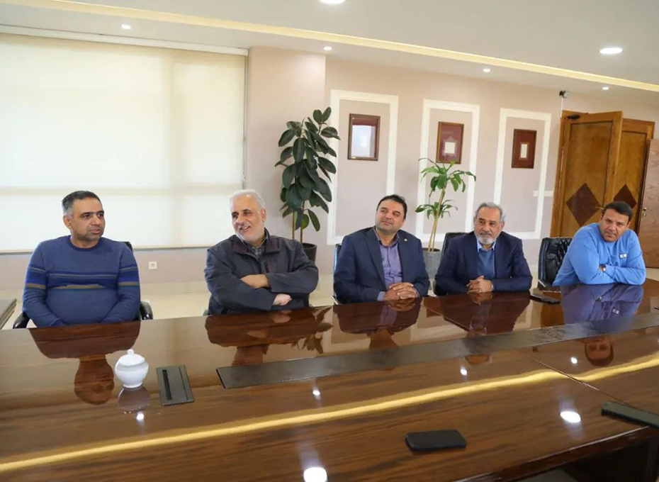 باحضور  دبیر ستادتسهیل و رفع موانع تولید کشور در  اتاق بازرگانی قزوین                                                                                               نشست تخصصی بررسی مشکلات واحدهای صنعتی و تولیدی استان تشکیل شد                                                                                              تصویر شماره-03