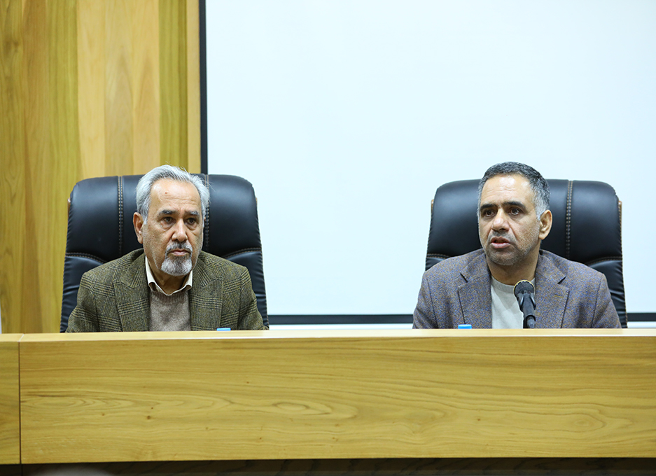 مهندس عبدیان رئیس اتاق بازرگانی قزوین دردومین نشست خبری بااهالی رسانه استان: رفع مشکلات واحدهای تولیدی و صنعتی استان  ،  مهمترین اولویت کاری  و  وظیفه مشورتی و کارکردی اتاق بازرگانی قزوین است تصویر شماره-03