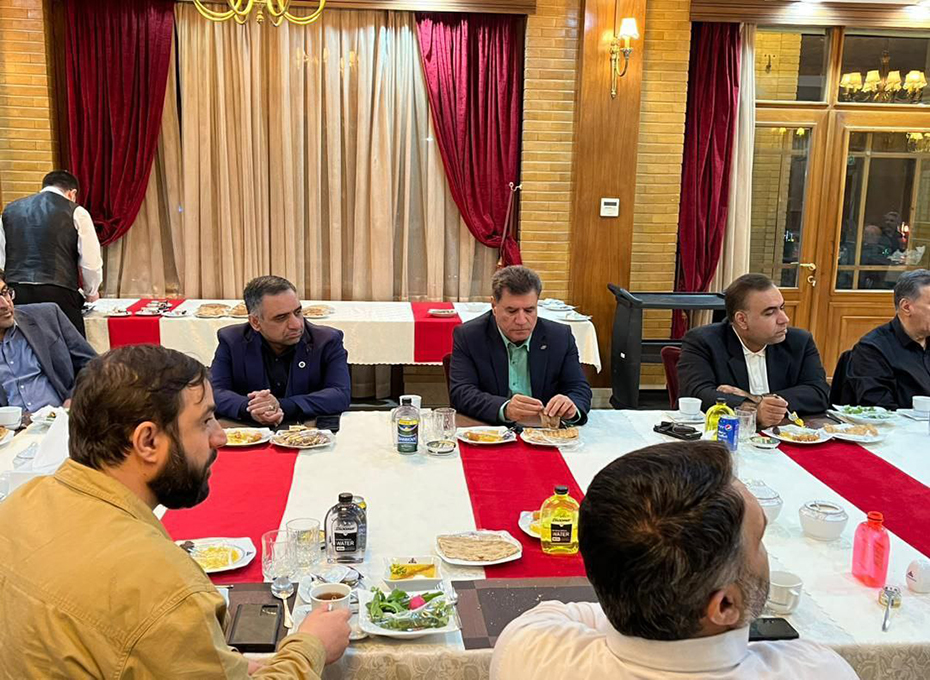 باحضورمهندس عبدیان رئیس اتاق بازرگانی قزوین صورت گرفت؛ نشست سه جانبه مدیران اقتصادی دولت،نمایندگان مجلس و هیات رئیسه اتاق بازرگانی کشور