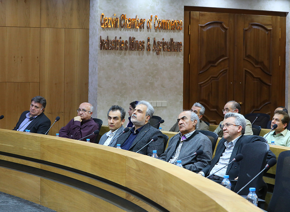 دکترسریع القلم ،استادممتاز روابط بین الملل دانشگاه های کشور:   توسعه اقتصادی ،مهمترین دلیل کانونی حرکت کشور به سمت توسعه پایدار درسطوح جهانی است  تصویر شماره-08