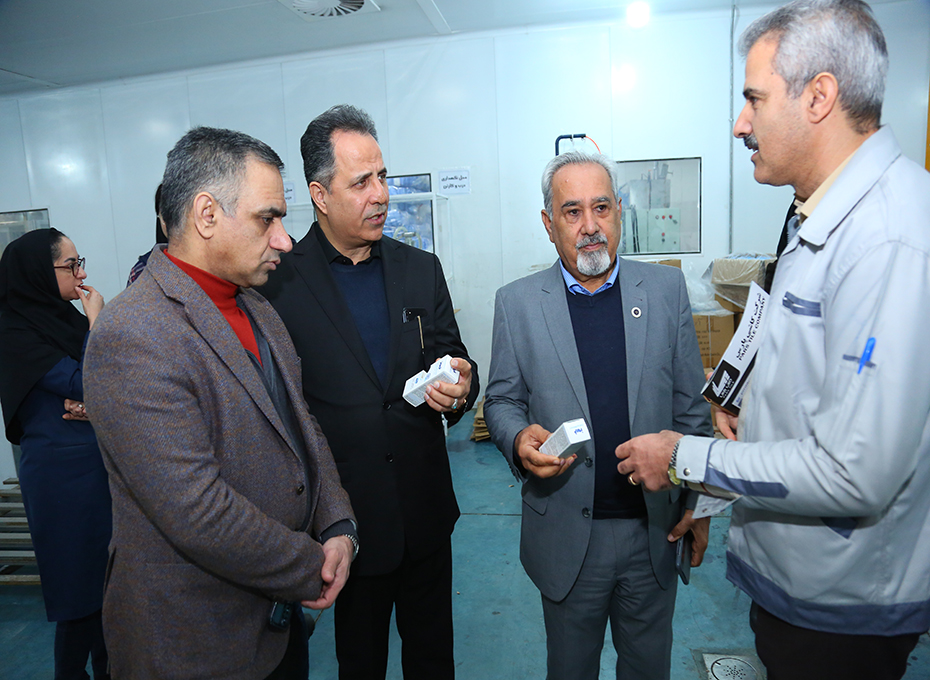 بازدید رئیس اتاق بازرگانی قزوین از شرکت گروه بهداشتی فیروز تصویر شماره-07