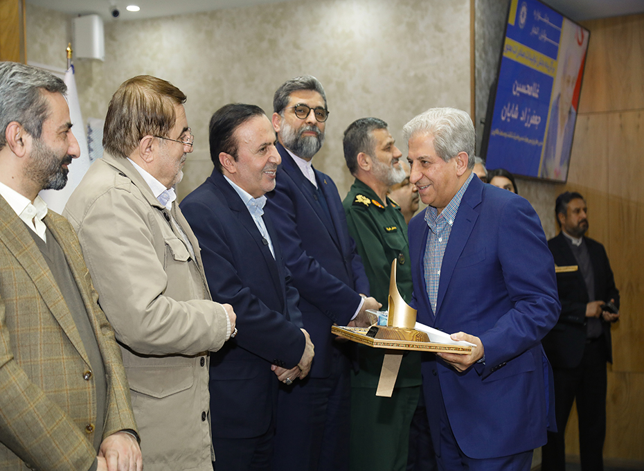 تقدیر ازمنتخبین نخستین جشنواره وکیل التجار استان قزوین تصویر شماره-01