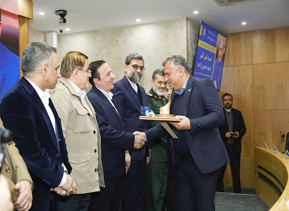 تقدیر ازمنتخبین نخستین جشنواره وکیل التجار استان قزوین تصویر شماره-02