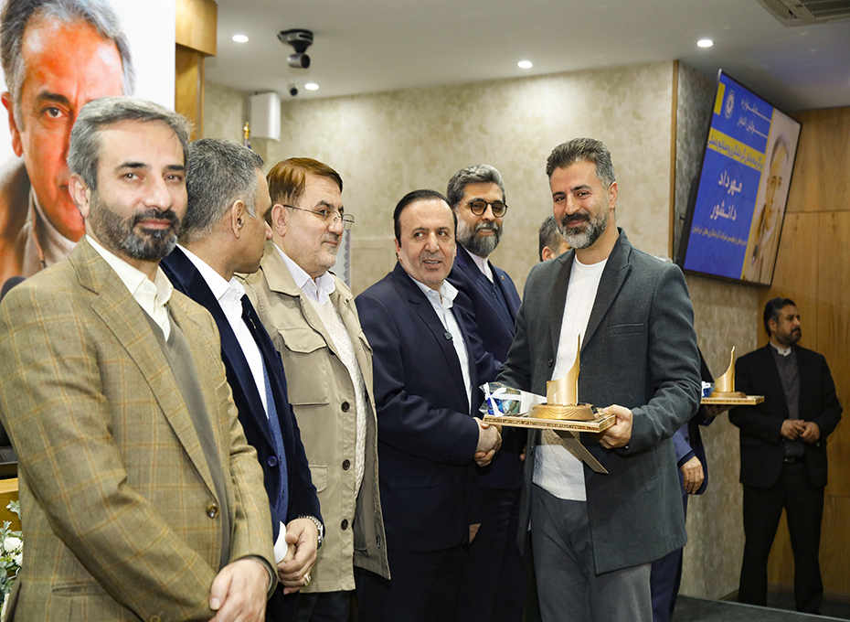 تقدیر ازمنتخبین نخستین جشنواره وکیل التجار استان قزوین تصویر شماره-04