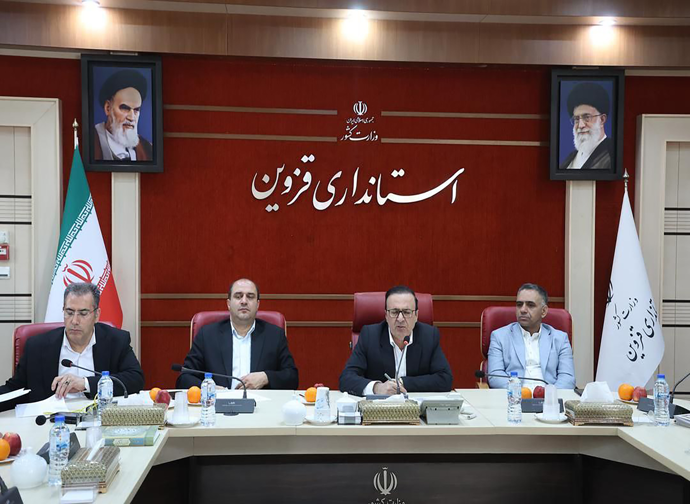 سه پیشنهادراهبردی رئیس اتاق بازرگانی قزوین درنشست هیات اندیشه ورز حوزه صنعت و معدن استان تصویر شماره-03