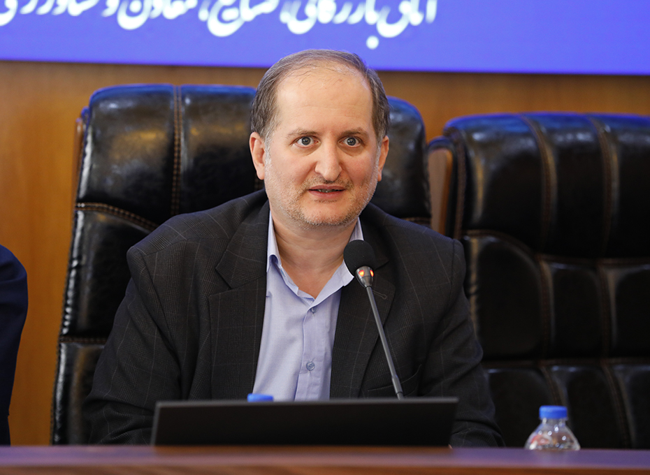 بامشارکت حداکثری و پرشوراعضای اتاق بازرگانی قزوین اولین انجمن زیرمجموعه اتاق بازرگانی قزوین در سال 1404  با عنوان مجمع عمومی موسسین انجمن کارآفرینی استان قزوین برگزار شد تصویر شماره-08