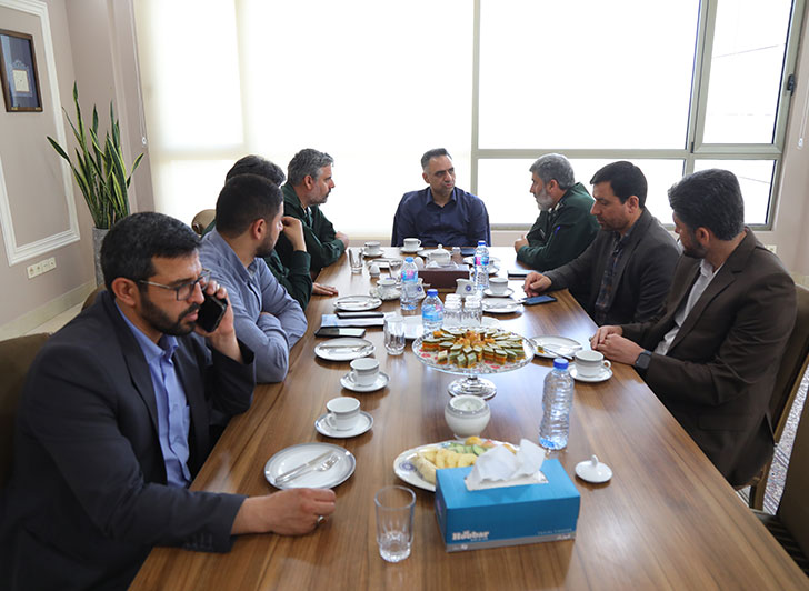 مهندس عبدیان رئیس اتاق بازرگانی،صنایع،معادن وکشاورزی قزوین:
توسعه روابط سپاه پاسداران واتاق بازرگانی  به منظور  تسهیل امور مربوط به صنعتگران و تجارضروری است
 تصویر شماره-01