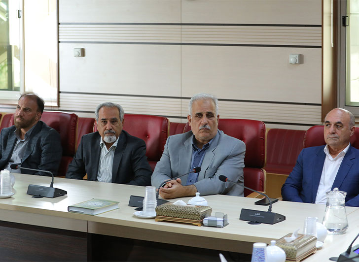 مهندس عبدیان رئیس اتاق بازرگانی،صنایع، معادن و کشاورزی قزوین:
تمامی سعی و کوشش ما در دور ششم فعالیت اتاق بازرگانی قزوین، تغییر وضعیت اقتصادی استان است
 تصویر شماره-01